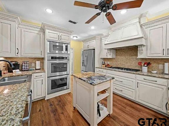 4th image of 21553 Merlot Ln
