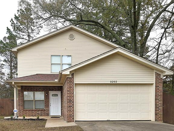 2nd image of 3202 Fawn Dr