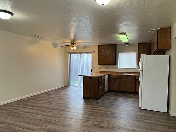 5th image of 835 W 4th Ave #6