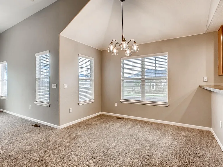 7604 S Quemoy St — Photo 12