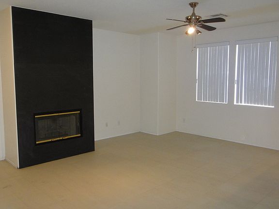 3rd image of 513 Uxbridge Dr