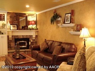 3rd image of 2510 9th Ave