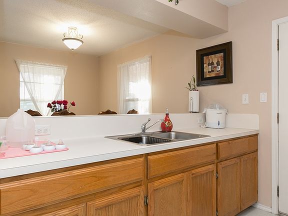 5th image of 1007 E Valle Vista Ave