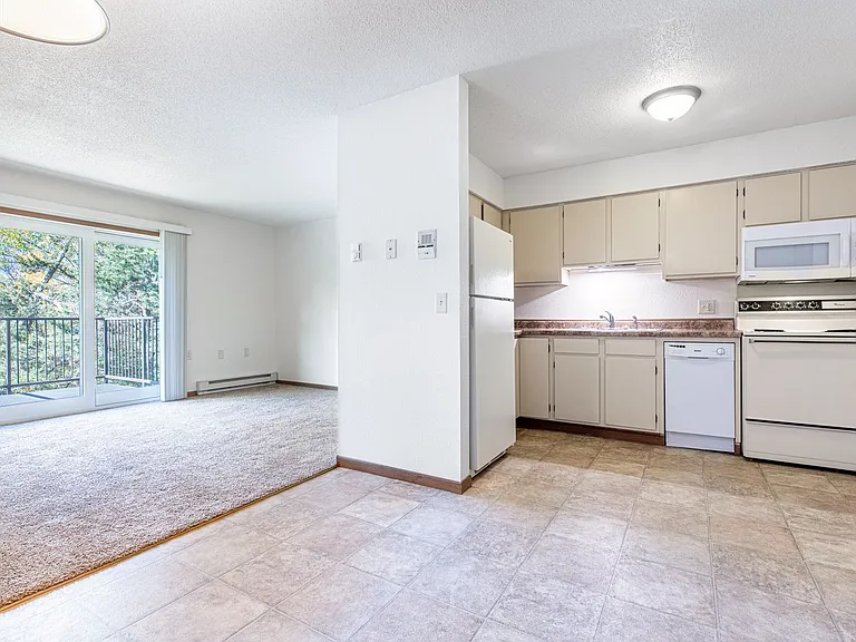 Clearwater River Apartments — Photo 13