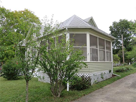 5th image of 502 E Wea St