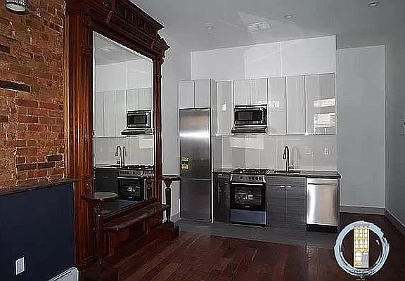 4th image of 678 Saint Marks Ave #1FF
