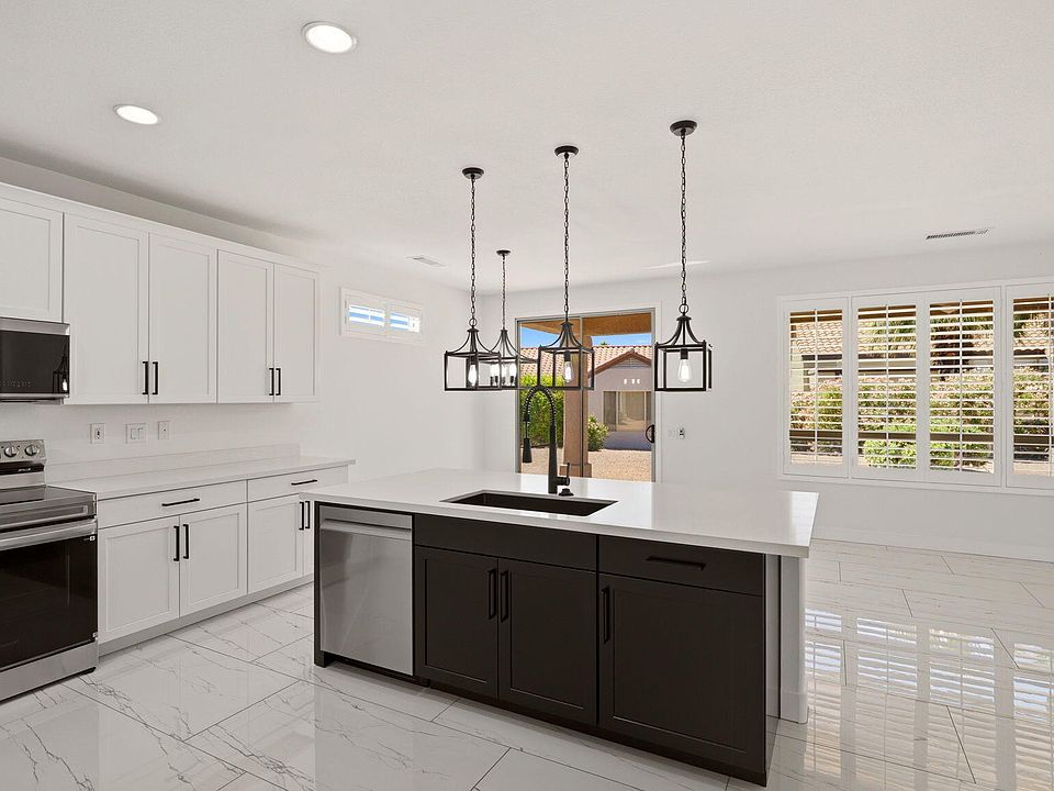 1st image of 17161 N CASITA SPRINGS Court