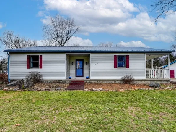 105 W Oak St, West Salem, OH 44287