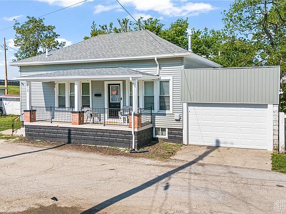 2nd image of 212 Race St