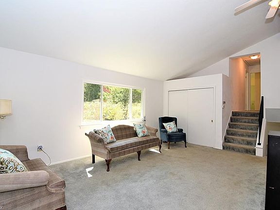 4th image of 1505 Tiffany Cir