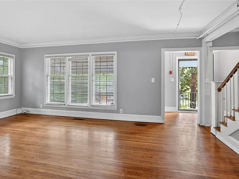 2728 Winburn Ter — Photo 2