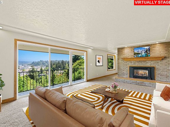 4th image of 2520 Koos Bay Blvd