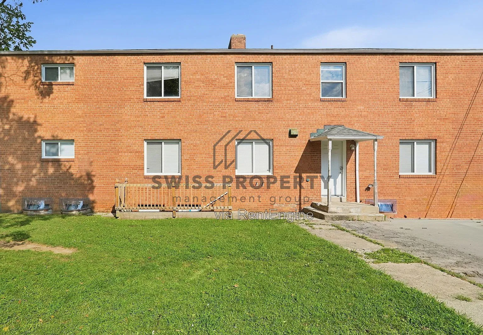 2 bed, 1.0 bath, 1100 sqft, $1,025 — Photo 1