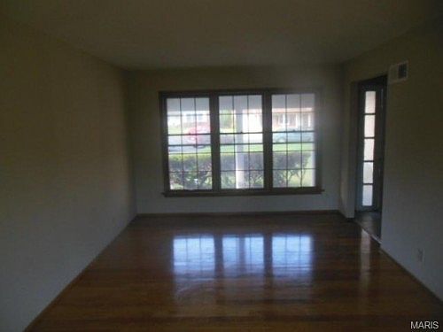 3rd image of 5 Bonnie Ct