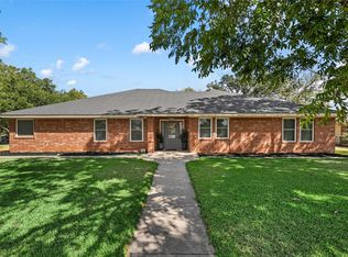 1004 N Main St, West, TX 76691