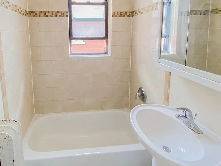 428-36 W. Surf — Photo 30