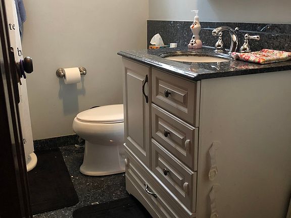 3rd image of 10808 S Avenue M