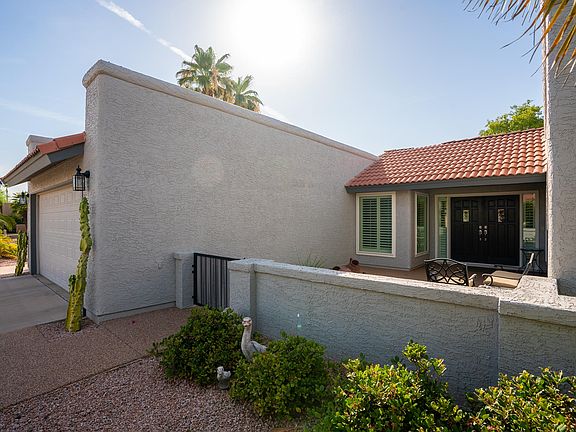 2nd image of 26003 S Lancewood Ct