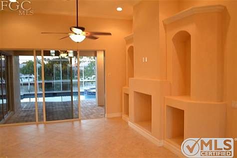 5th image of 4933 SW 17th Pl
