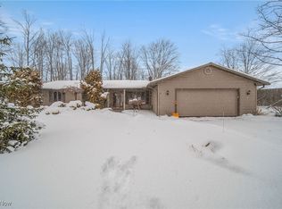 12430 Butternut Rd, Chardon, OH 44024