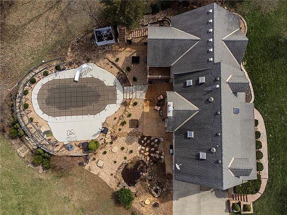 3rd image of 13776 Lookout Dr