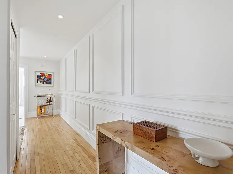 390 Commonwealth Ave — Photo 13