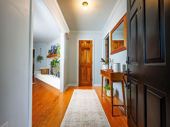 4th image of 8215 Chandos Pl