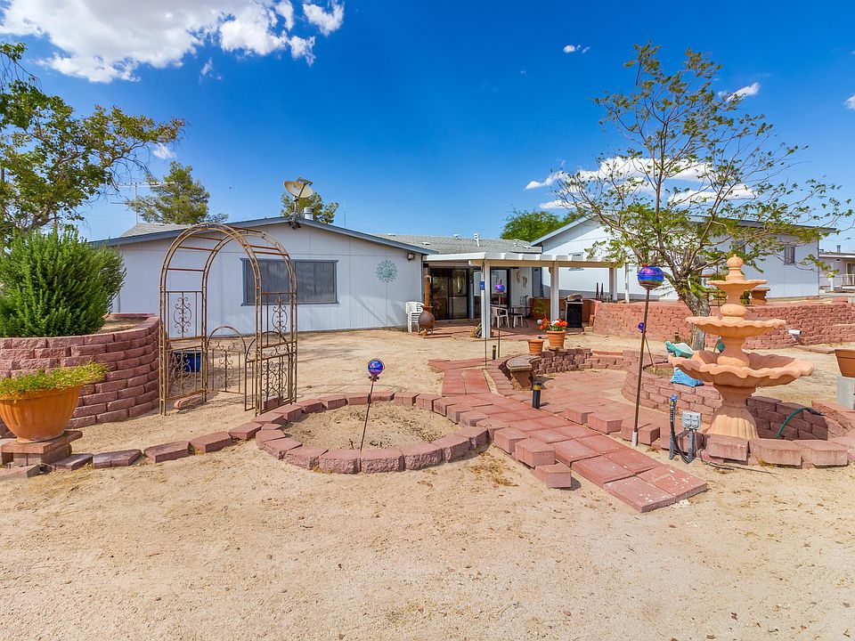 1st image of 20589 W Hopi Dr