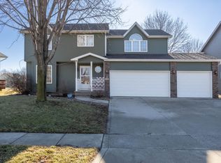 208 13th St SW, Altoona, IA 50009