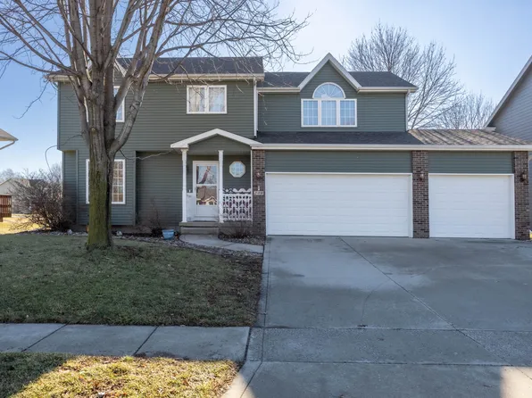 208 13th St SW, Altoona, IA 50009