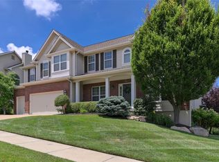 17672 Westhampton Woods Dr, Chesterfield, MO 63005