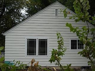 2nd image of 1906 Queen Ave N