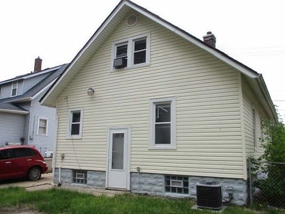 5th image of 715 N Central Ave