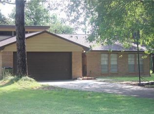 9 Willow Dr, Hearne, TX 77859