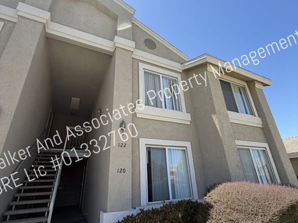 122 Goodwin Rd #1