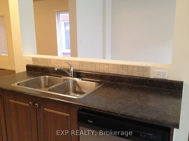 247 Checkerberry Cres — Photo 9