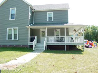 410 W 2nd St, Delavan, IL 61734