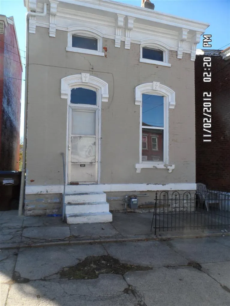 1024 Columbia St photo 1