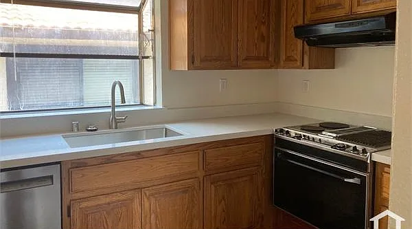 1872 Market St #4 — Photo 7