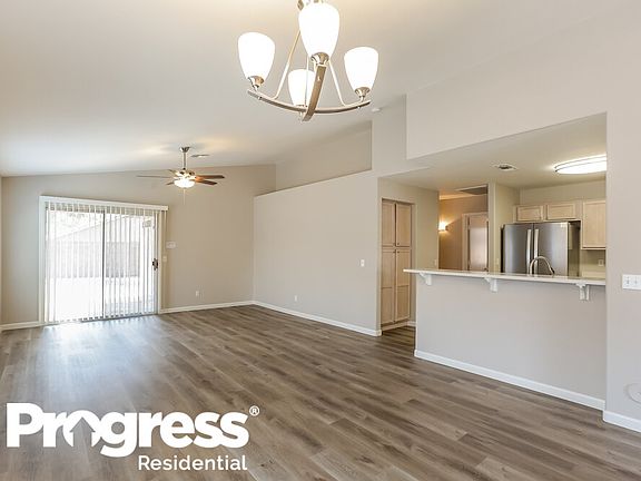 5th image of 8643 E Capri Ave