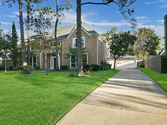 2nd image of 24711 Lakebriar Dr