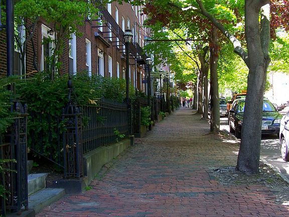 View looking up Park Street