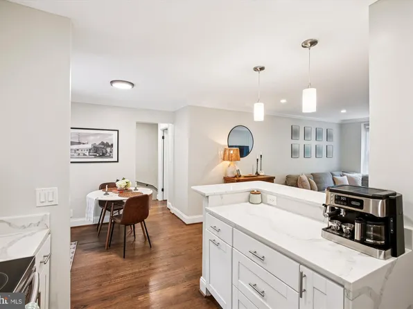 4902 29th Rd S APT A2, Arlington, VA 22206