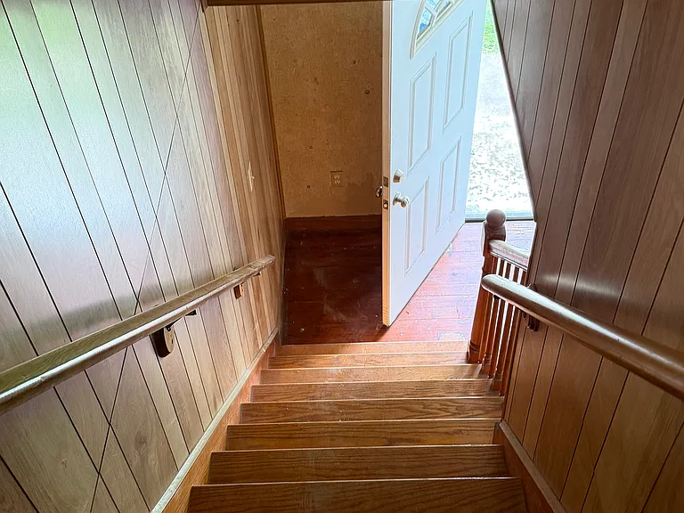 253 Hilliard St — Photo 7