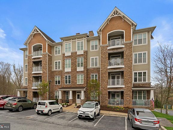 2nd image of 17 Clay Lodge Ln Unit 304