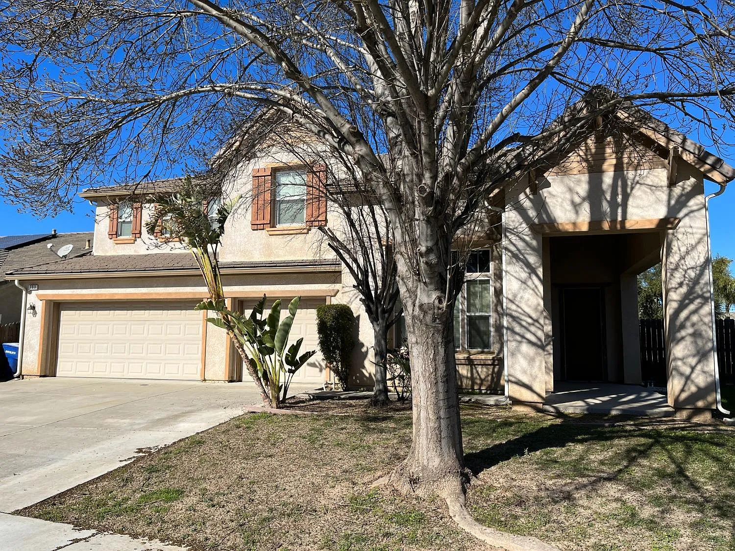 733 Gibralter Ln photo 1