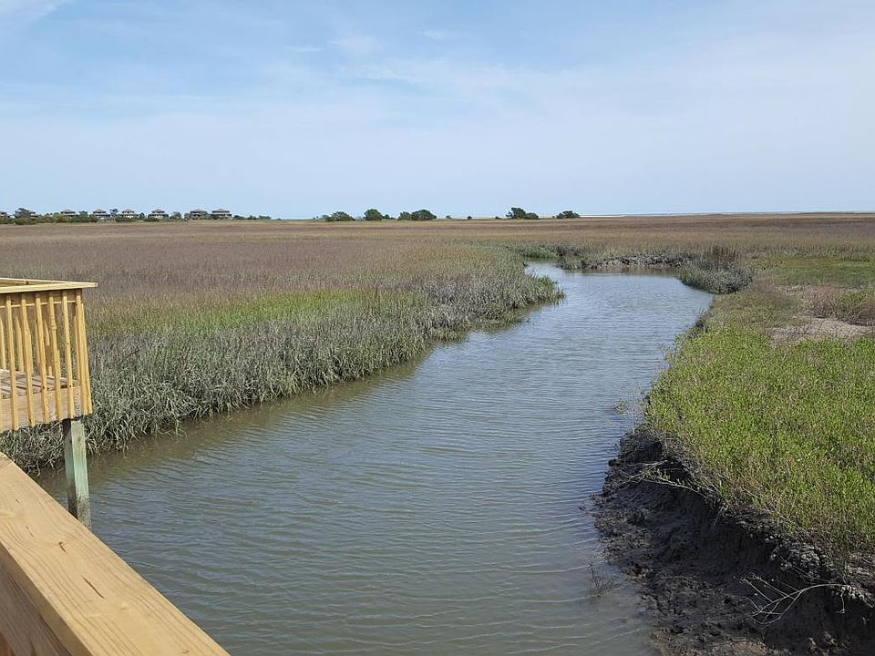 2nd image of 13 Ocean Marsh Ln