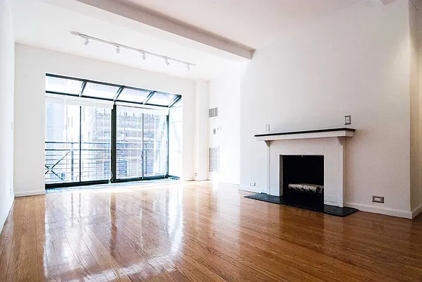 Rented by WAM Partners - William Moses Co. | media 74