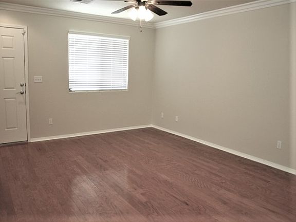 2nd image of 8248 New Leaf Ave