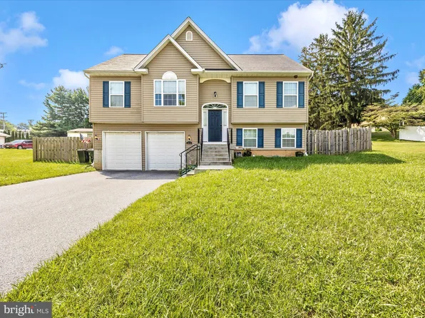 2919 Holland Dr, Manchester, MD 21102